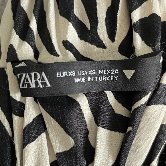 Zara zebra print crop top - Picture 3 of 3